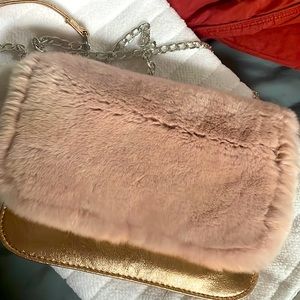 Women or child’s handbag.